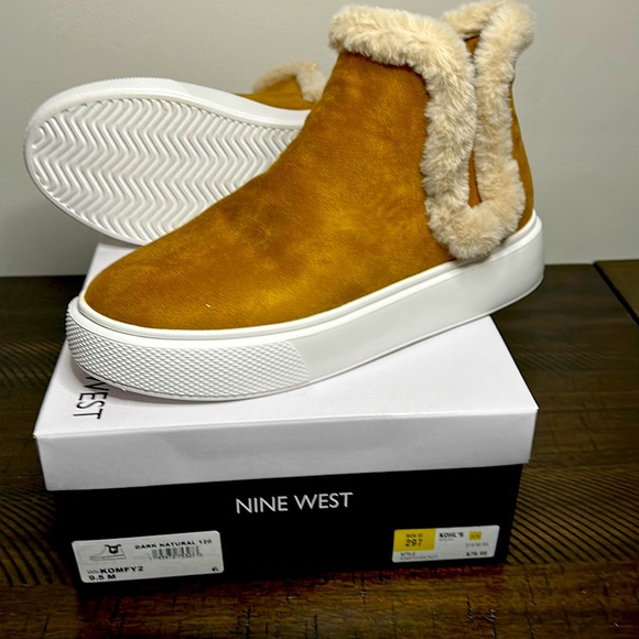 Nine West booties - Picture 1 of 8